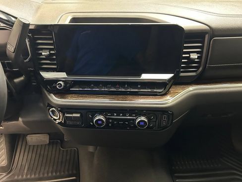 Used 2026 GMC Sierra 1500 SLE AWD/4WD image 24