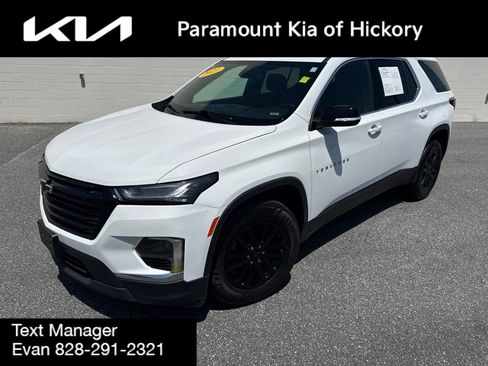 Used 2023 Chevrolet Traverse LT AWD/4WD image 1