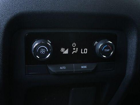 Used 2024 Chevrolet Traverse LT w/ LPO, Floor Liner Package AWD/4WD image 22