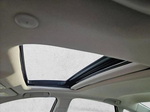 Used 2025 Honda Accord SE image 15