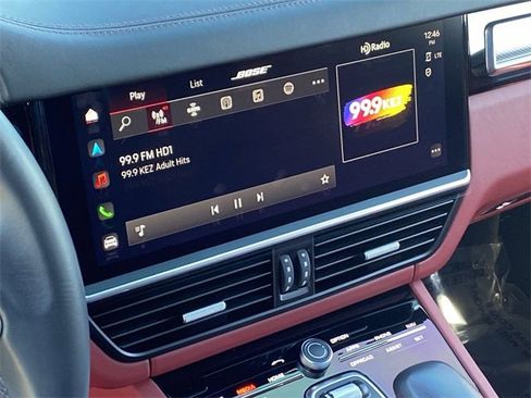 Used 2023 Porsche Cayenne S Platinum w/ Premium Package Plus image 27