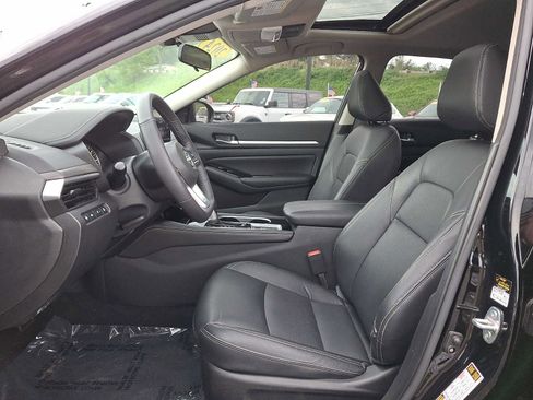 Used 2024 Nissan Altima 2.5 SL FWD image 13