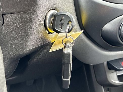 Used 2022 Chevrolet Colorado W/T w/ WT Convenience Package AWD/4WD image 26