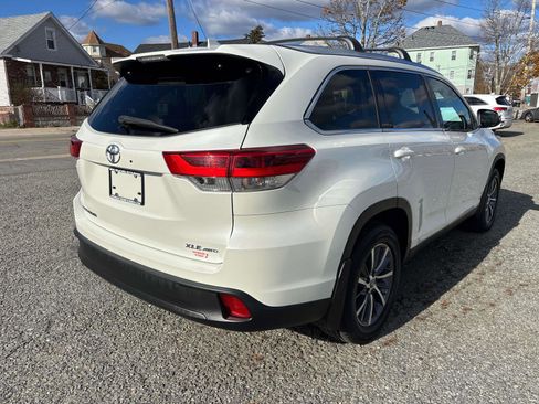 Used 2019 Toyota Highlander XLE image 5