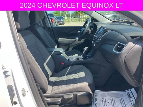 Used 2024 Chevrolet Equinox LT AWD/4WD image 12