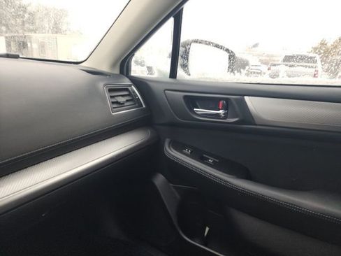 Used 2018 Subaru Outback 2.5i Premium image 21