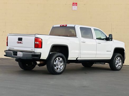 Used 2016 GMC Sierra 2500 SLE w/ SLE Preferred Package AWD/4WD image 6