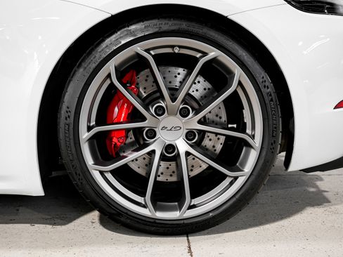 Used 2020 Porsche 718 Cayman GT4 image 43