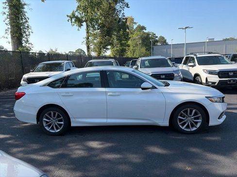 Used 2021 Honda Accord LX image 4