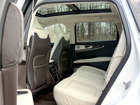 Used 2022 Lincoln Nautilus Black Label w/ Cargo Utility Package image 19