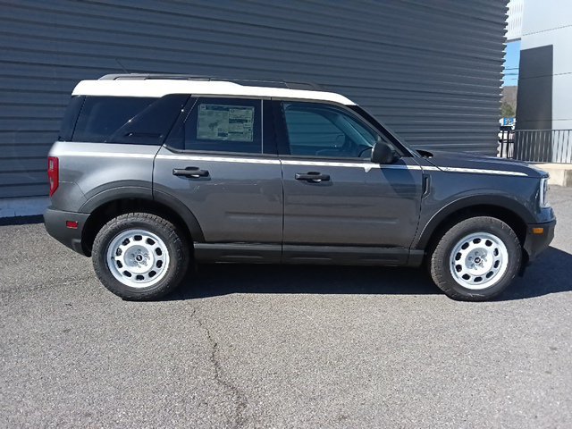 New 2026 Ford Bronco Sport Heritage w/ Convenience Package AWD/4WD image 2