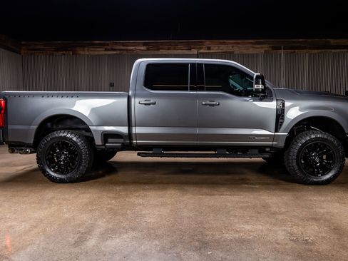 Used 2024 Ford F350 Lariat w/ Lariat Ultimate Package image 11