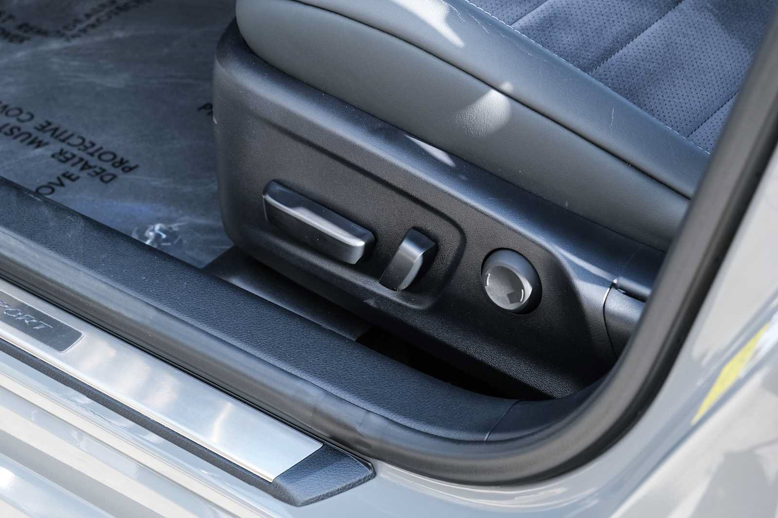 Used 2022 Lexus IS 500 RWD image 51