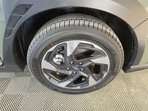 Certified 2024 Subaru Crosstrek 2.5i Limited w/ Crosstrek Mirror Package image 19
