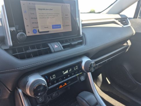 Used 2025 Toyota RAV4 XLE AWD/4WD image 11