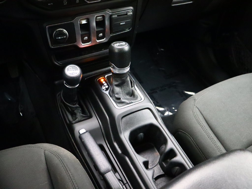 Used 2020 Jeep Wrangler Sport AWD/4WD image 20