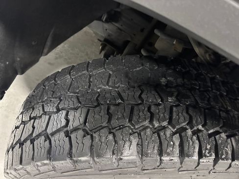 Used 2025 GMC Sierra 1500 SLT image 49