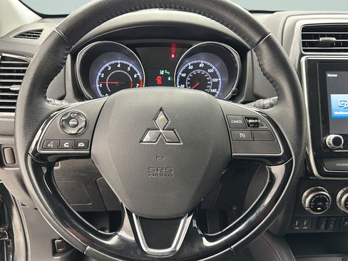 Used 2025 Mitsubishi Outlander Sport SE AWD/4WD image 14