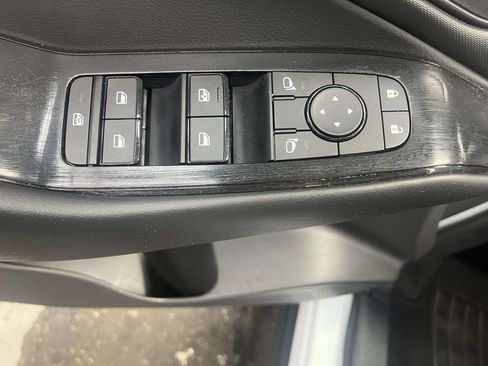 Certified 2025 Nissan Rogue S image 16