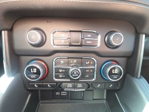 Used 2023 Chevrolet Tahoe LT w/ LT Signature Plus Package AWD/4WD image 32