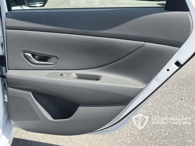 Certified 2025 Hyundai Elantra Sport FWD image 24