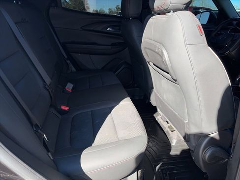 Used 2022 Chevrolet TrailBlazer RS w/ Technology Package image 7