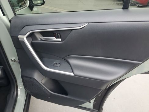 Used 2019 Toyota RAV4 XLE image 31