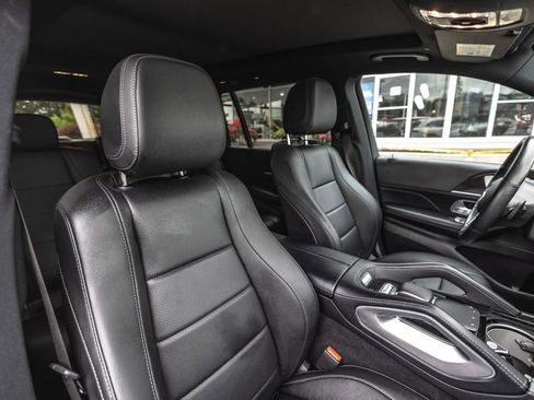 Used 2021 Mercedes-Benz GLS 450 4MATIC image 30