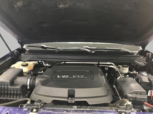 Used 2016 Chevrolet Colorado LT w/ Luxury Package, Chrome image 8