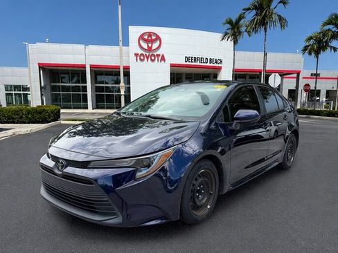 Used 2023 Toyota Corolla LE FWD image 3