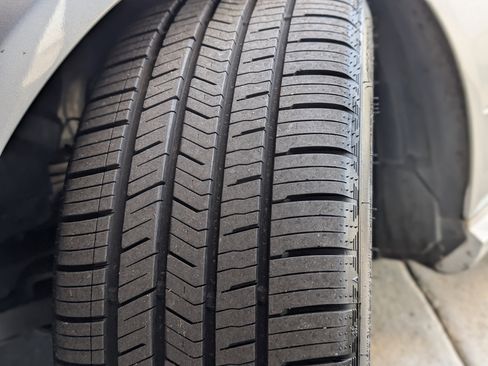 Used 2013 Mercedes-Benz E 350 Sedan image 37