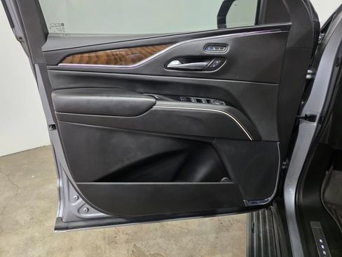 Used 2023 Cadillac Escalade ESV Sport Platinum w/ LPO, ONYX Package AWD/4WD image 30