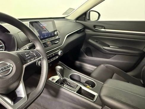 Used 2022 Nissan Altima 2.5 SV image 23