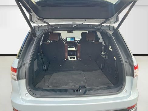 Used 2025 Lincoln Aviator Reserve w/ Equipment Group 201A AWD/4WD image 29