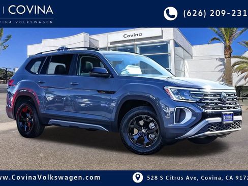 New 2026 Volkswagen Atlas Peak Edition image 1