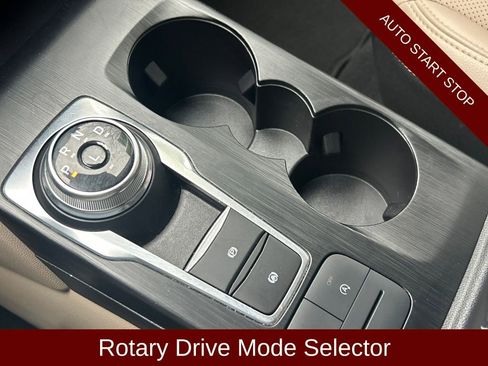 Used 2022 Ford Escape SEL image 10