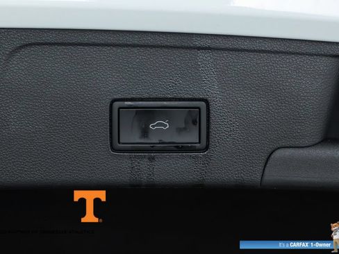 Used 2023 Volkswagen Atlas Cross Sport SE w/ Panoramic Sunroof Package AWD/4WD image 30