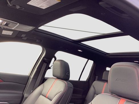 New 2026 Chevrolet Traverse RS w/ LPO, Floor Liner Package image 24