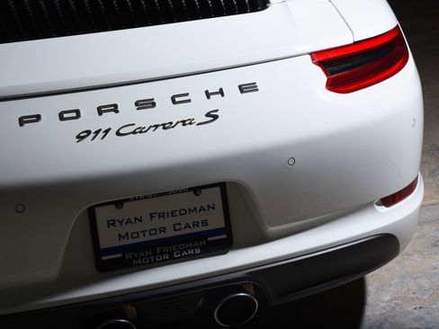 Used 2019 Porsche 911 Carrera S image 9