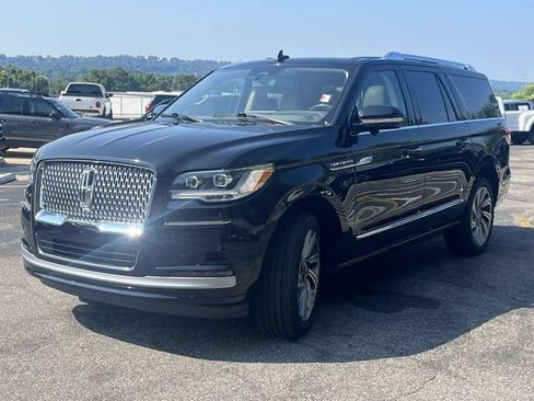 Used 2022 Lincoln Navigator L Reserve AWD/4WD image 8