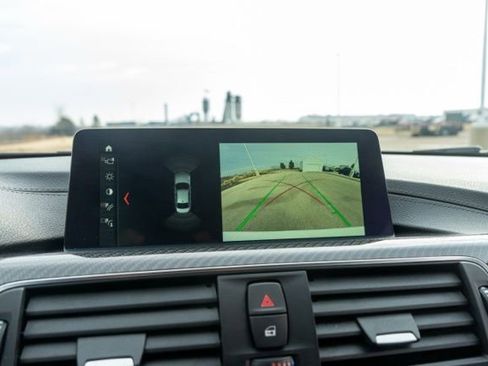 Used 2018 BMW M3 image 24