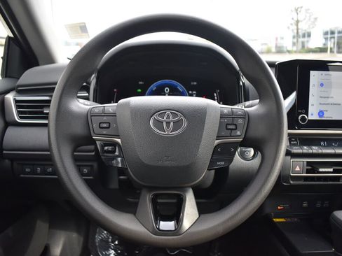 Certified 2025 Toyota Camry LE image 9
