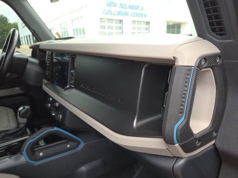 Used 2021 Ford Bronco Wildtrak image 43