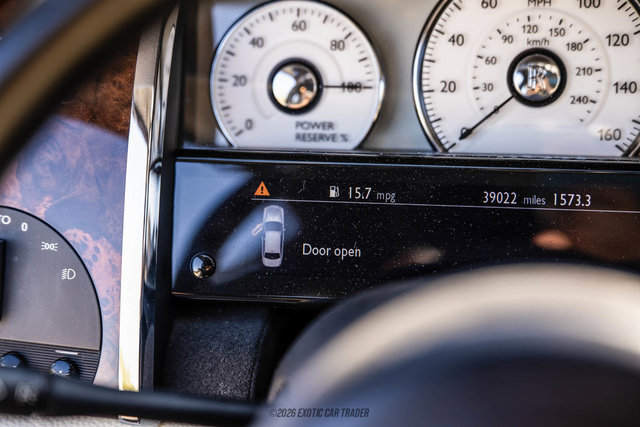 Used 2013 Rolls-Royce Ghost RWD image 25