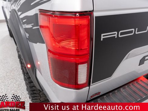 Used 2018 Ford F150 Lariat w/ Equipment Group 502A Luxury AWD/4WD image 10