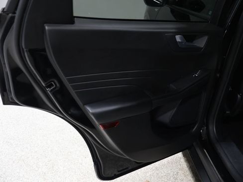 Used 2024 Ford Escape ST-Line image 16