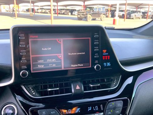 Used 2019 Toyota C-HR XLE FWD image 34