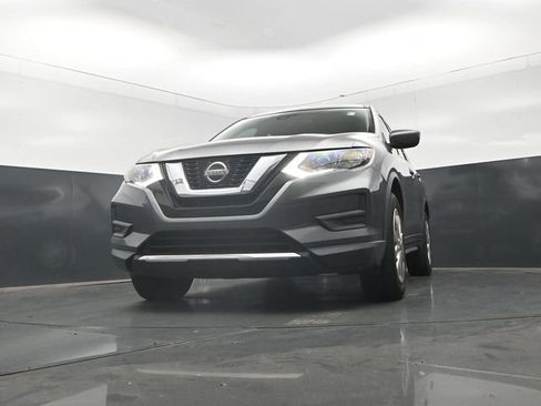 Used 2020 Nissan Rogue S FWD image 26