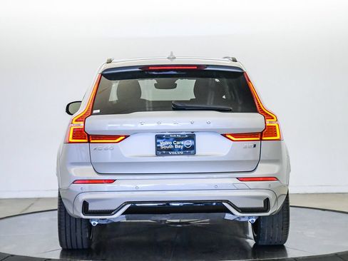 Certified 2023 Volvo XC60 B5 Ultimate w/ Climate Package AWD/4WD image 3