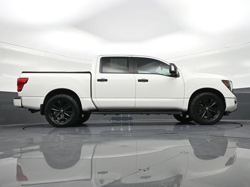 Used 2023 Nissan Titan SV w/ SV Convenience Package image 29